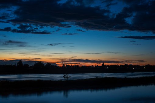 2012武汉市高中毕业生五月模拟考试语文试题